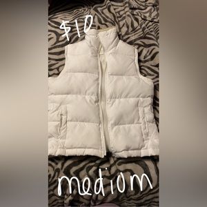 Maurice’s white vest